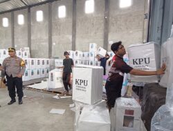 Dikawal Ketat, KPU Batang Mulai Distribusikan Logistik