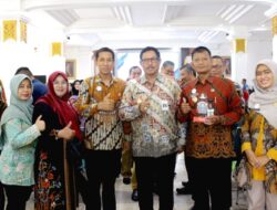 Dinilai Mampu Kelola Sampah dengan Baik, Kelurahan Kuryos Raih Penghargaan Desa Mandiri Sampah Kategori Pratama 2024