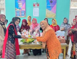 Komunitas Kebaya Ajak Kaum Ibu Bermental Tangguh