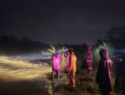 3 Pemancing Diduga Hanyut Di Sungai Langkap, Petugas Gabungan Lakukan Pencarian