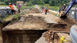 Gerak Cepat Pemkab Batang Perbaiki Jembatan Amblas di Kali Kupang yang Menghubungkan Tiga Desa