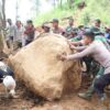 Pasca Operasi SAR Dihentikan, TNI-Polri dan Warga Buka Akses Jalan Melalui Pembersihan Material Longsoran