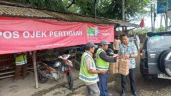 Jumat Berkah, PDAM Pemalang Bagi-bagi Nasi Kotak ke Pekerja di Jalanan