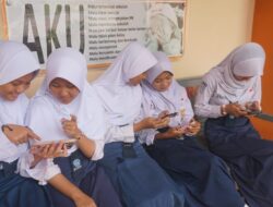 Dukung Literasi Digital, SMP N 2 Kota Pekalongan Izinkan Siswa Bawa Ponsel ke Sekolah