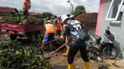 BPBD bersama DPUPR dan masyarakat Gotong-Royong Bersihkan Saluran DAS Bremi-Meduri