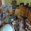 Siswa SD N 01 Wonopringgo Pekalongan Belajar Konservasi dari Seni Kriya Limbah Batok Kelapa