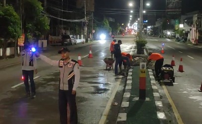 Sempat Diprotes, Median Jalan Kolonel Sugiono Kota Tegal Dibongkar