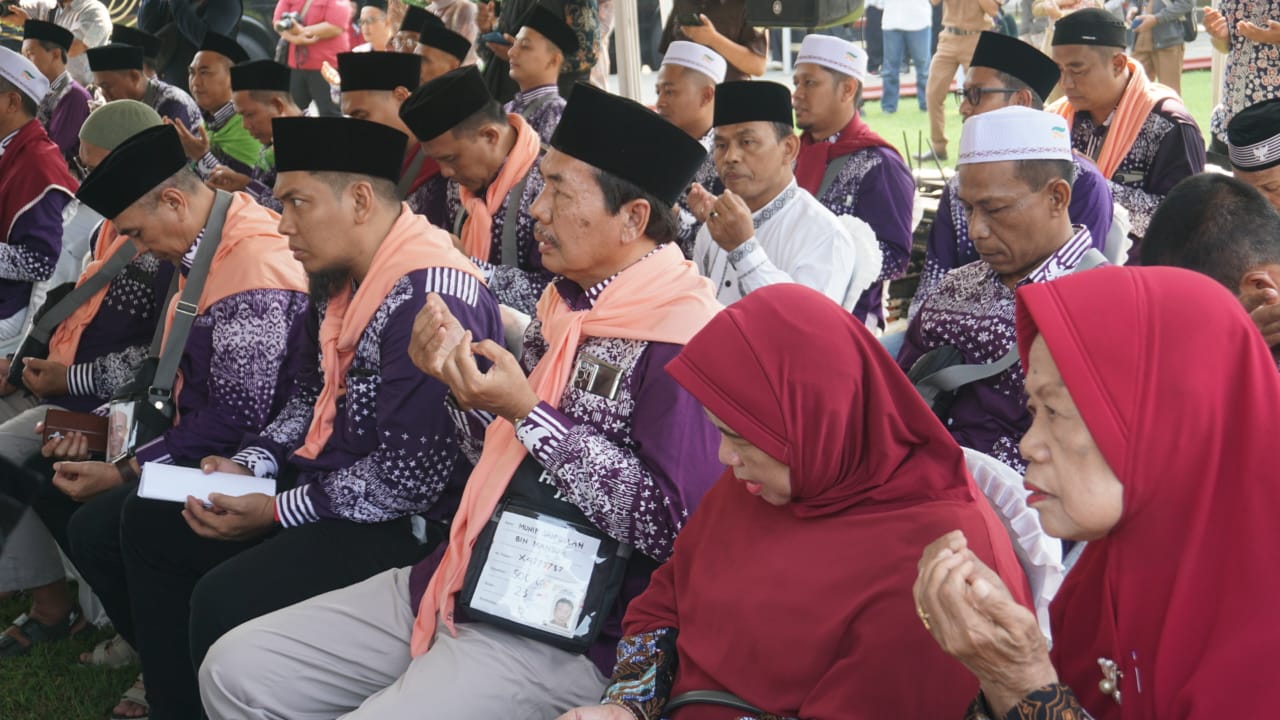 Kota Pekalongan Berangkatkan 372 Calon Jemaah Haji