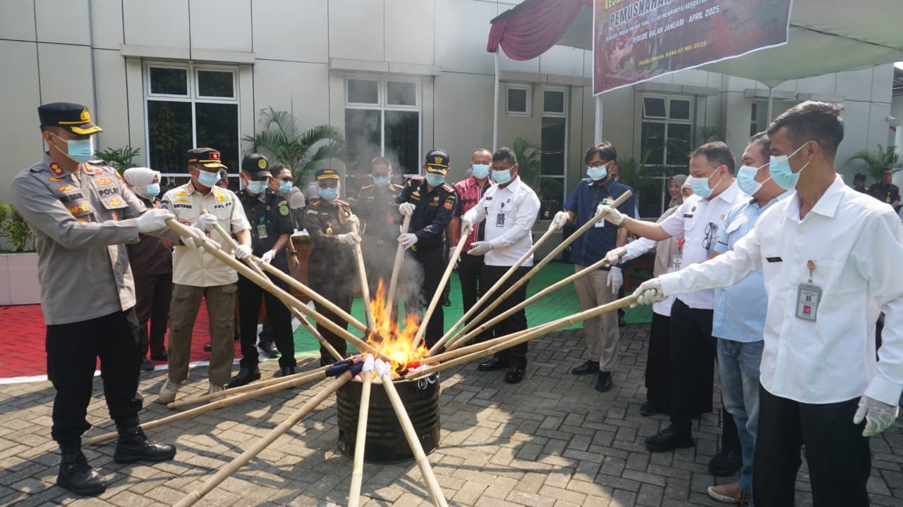 Barang Bukti 25 Perkara Tindak Pidum Inchraht Dimusnahkan