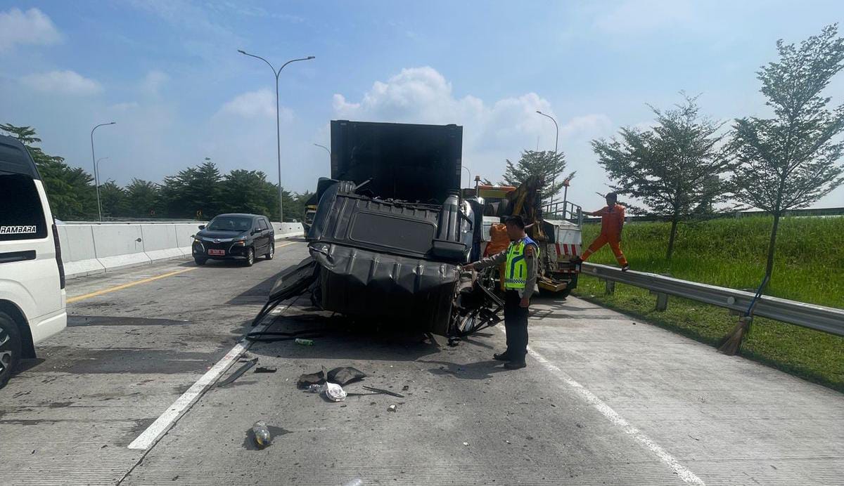 Dua Tewas dalam Kecelakaan Maut di Tol Pemalang–Batang