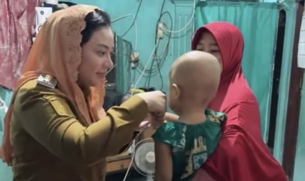 Tersentuh Kisah Zevana, Bupati Brebes Turun Langsung Beri Bantuan: “Kami Hadir untuk Rakyat”