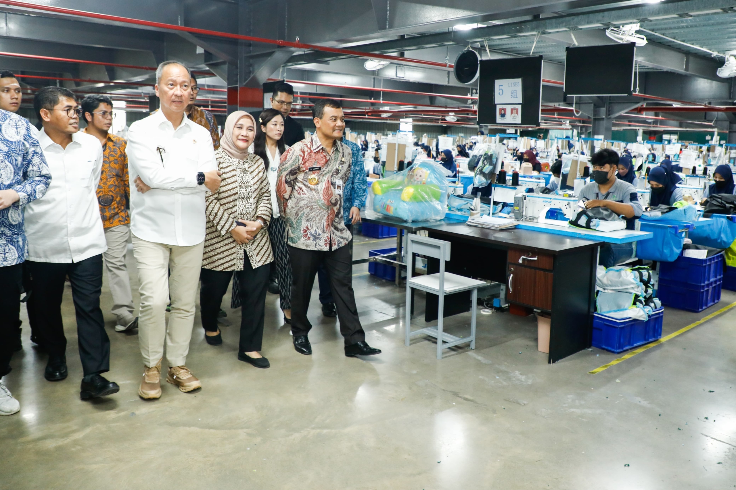 Ahmad Luthfi dan Menteri Perindustrian Melepas Ekspor Mainan Senilai Rp 23,5 Miliar ke Amerika Serikat