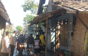 Diduga Korsleting Listrik, Rumah di Sragi Pekalongan Terbakar