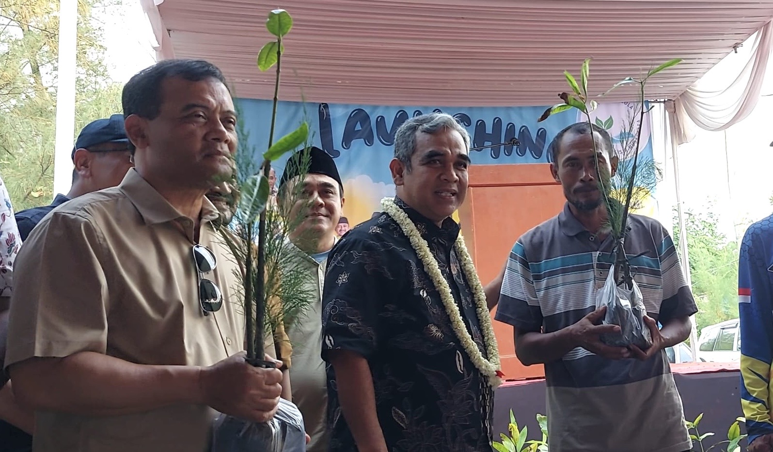 Tanggulangi Rob Pantura, Ketua MPR Ahmad Muzani Galakan Pagar Mangrove