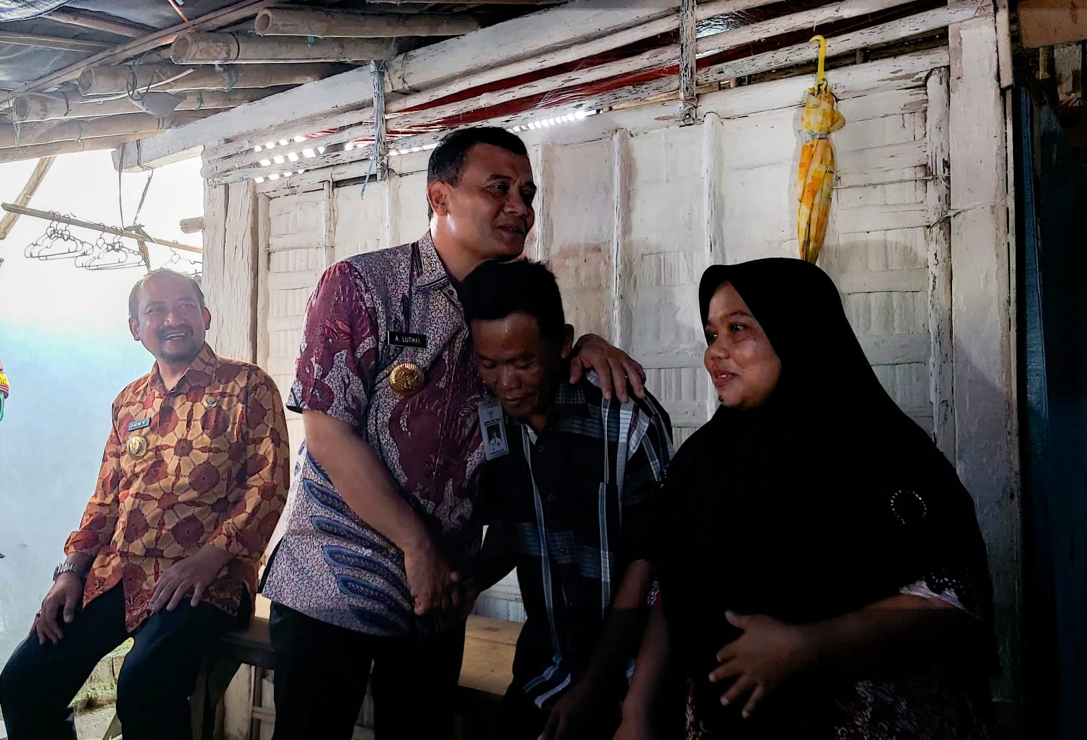 Dasuki Terharu Dikunjungi Gubernur Ahmad Luthfi, Rumahnya Bakal Direnovasi