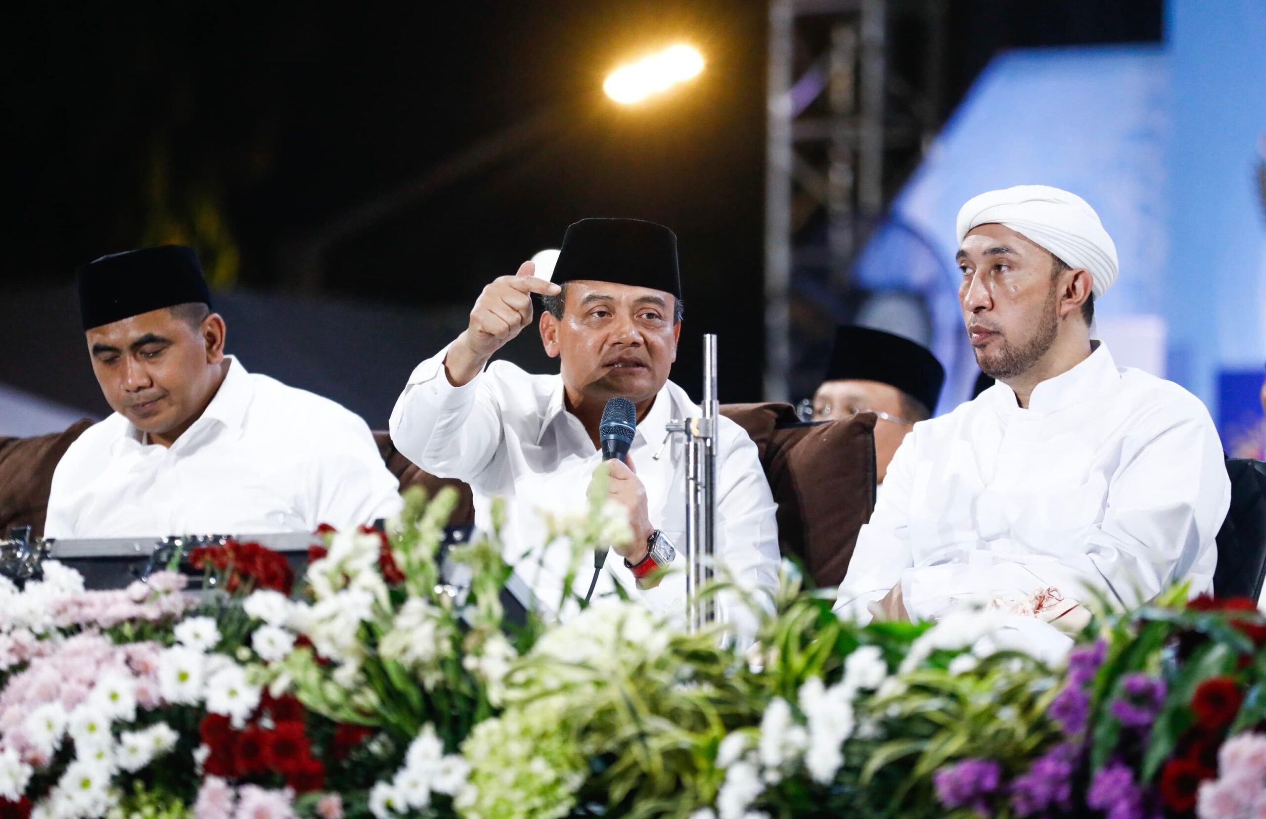 Ribuan Warga Hadiri Jateng Bersholawat, Peringati 100 Hari Kepemimpinan Ahmad Luthfi-Taj Yasin