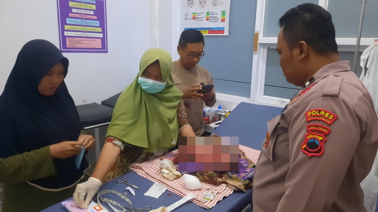 Warga Karangdadap Pekalongan Temukan Bayi Perempuan, Tali Pusar dan Ari-Ari Masih Menempel