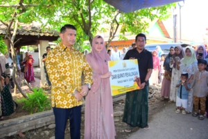 Desa Terdampak Rob di Pekalongan Terima Sapi Kurban dari Bupati Fadia