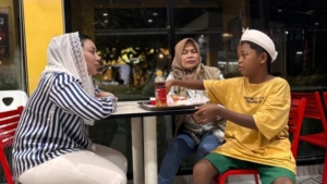 Viral Bocah Gowes Brebes-Subang, Kini Jadi Anak Asuh Bupati Brebes!