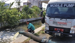 Pompa Bantuan Pemprov Berhasil Surutkan Banjir di Sayung Demak