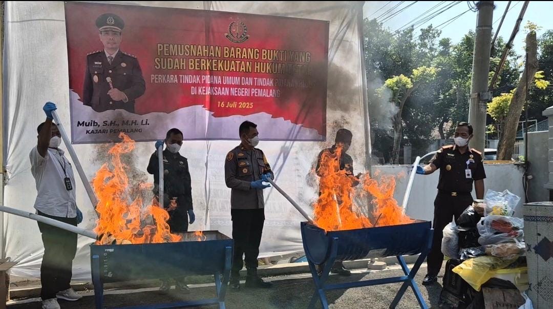 Ribuan Barang Bukti Tindak Pidana di Pemalang Dimusnahkan