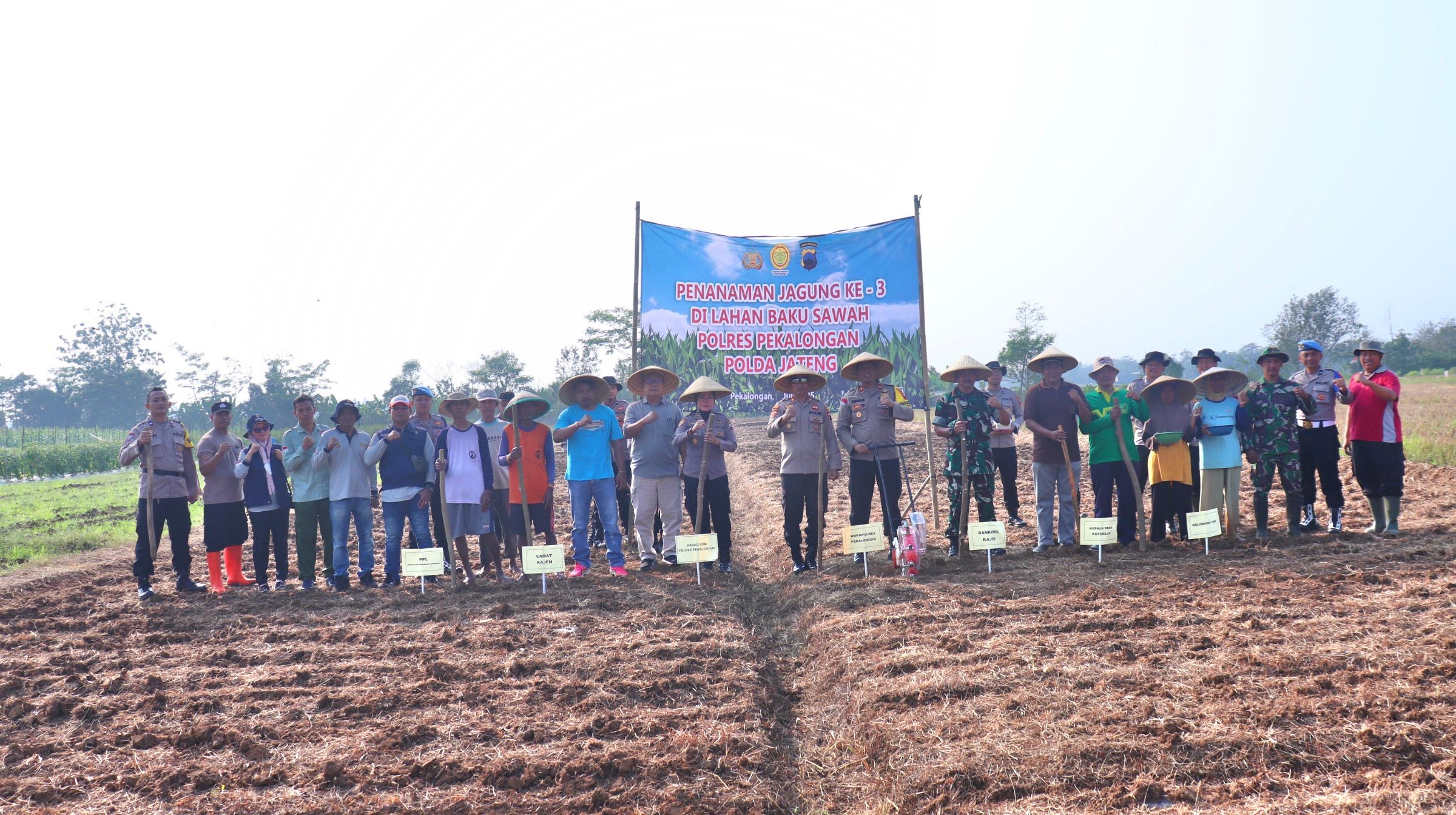Polres Pekalongan Tanam Jagung di Lahan Baku, Dukung Ketahanan Pangan Nasional