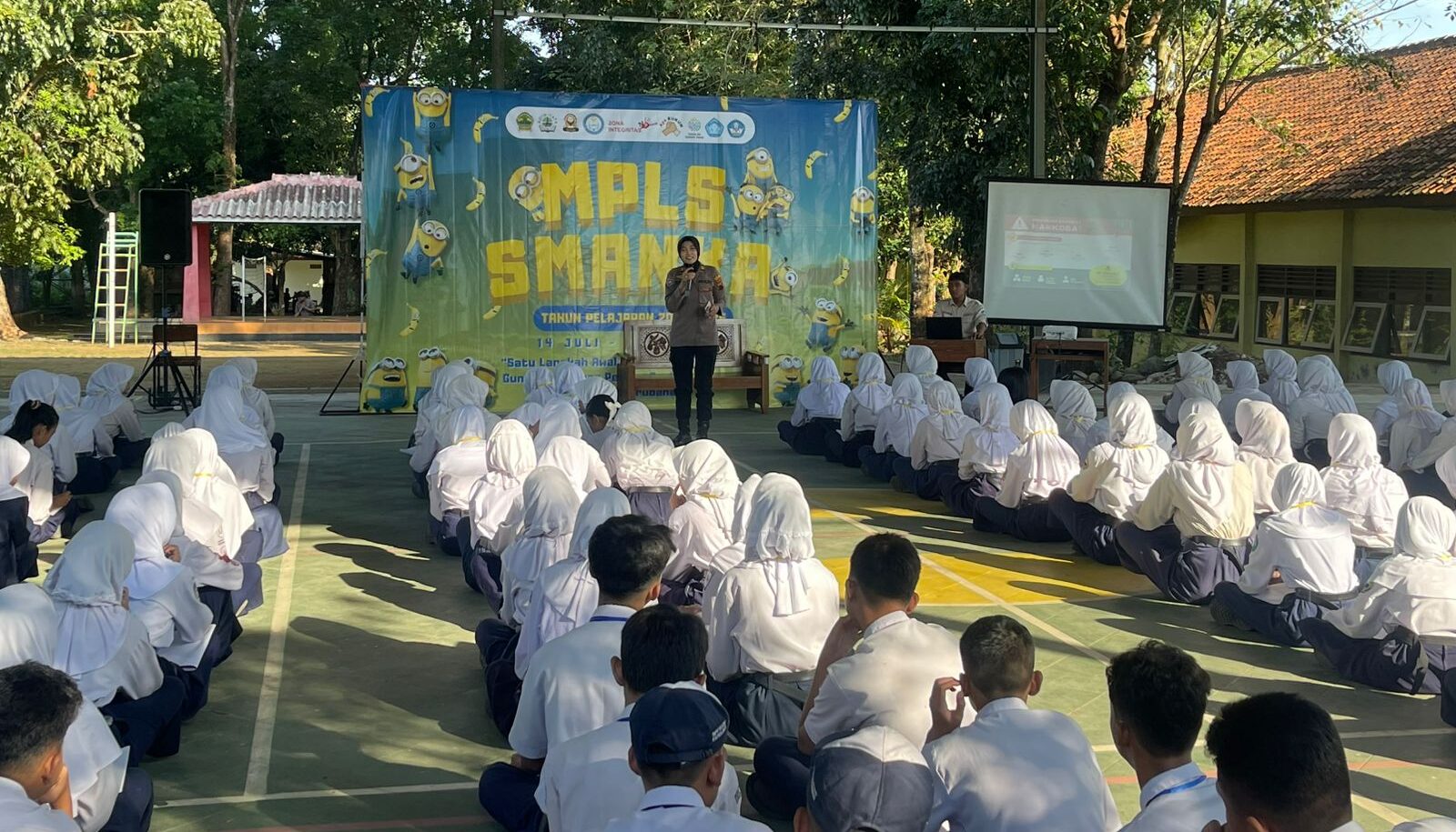 Sosialisasi Pencegahan Narkotika dan Judi Online di SMAN 1 Kajen, Sat Binmas Juga Binluh Keselamatan Berlalu Lintas