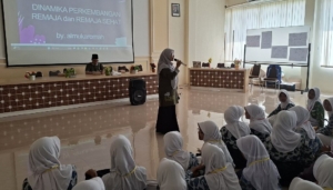 Penyuluh Agama Batang Edukasi Pelajar Cegah Pernikahan Dini