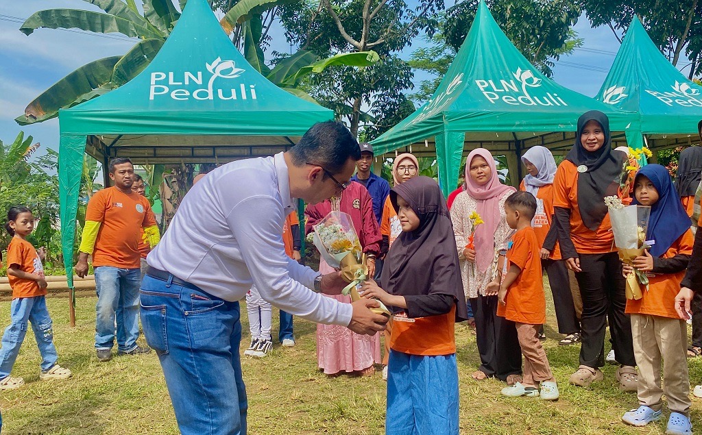 Rizal Bawazier Ajak Puluhan Anak Thalasemia Dolan Bareng di Deswita Pandansari Batang