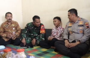 Kapolres Pemalang Sambangi Anak Pasutri Korban Pembunuhan di Warungpring