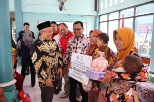 Pemkab Brebes dan Baznas Salurkan Bantuan Gizi 180 Hari untuk Balita Berisiko Stunting