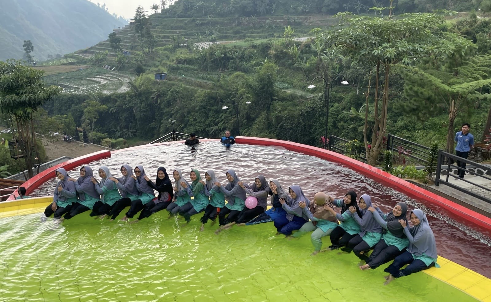 Kampung Casa Guci, Destinasi Wisata Terpadu: Hangatnya Alam, Damainya Jiwa