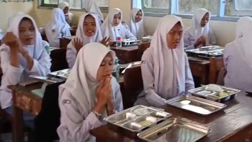 Pelajar di Bumiayu Mulai Menikmati Program Makan Gratis, Begini Responnya