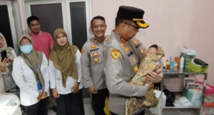 Bayi Perempuan Terbungkus Plastik Ditemukan di Warung Kosong, Gegerkan Warga Sragi