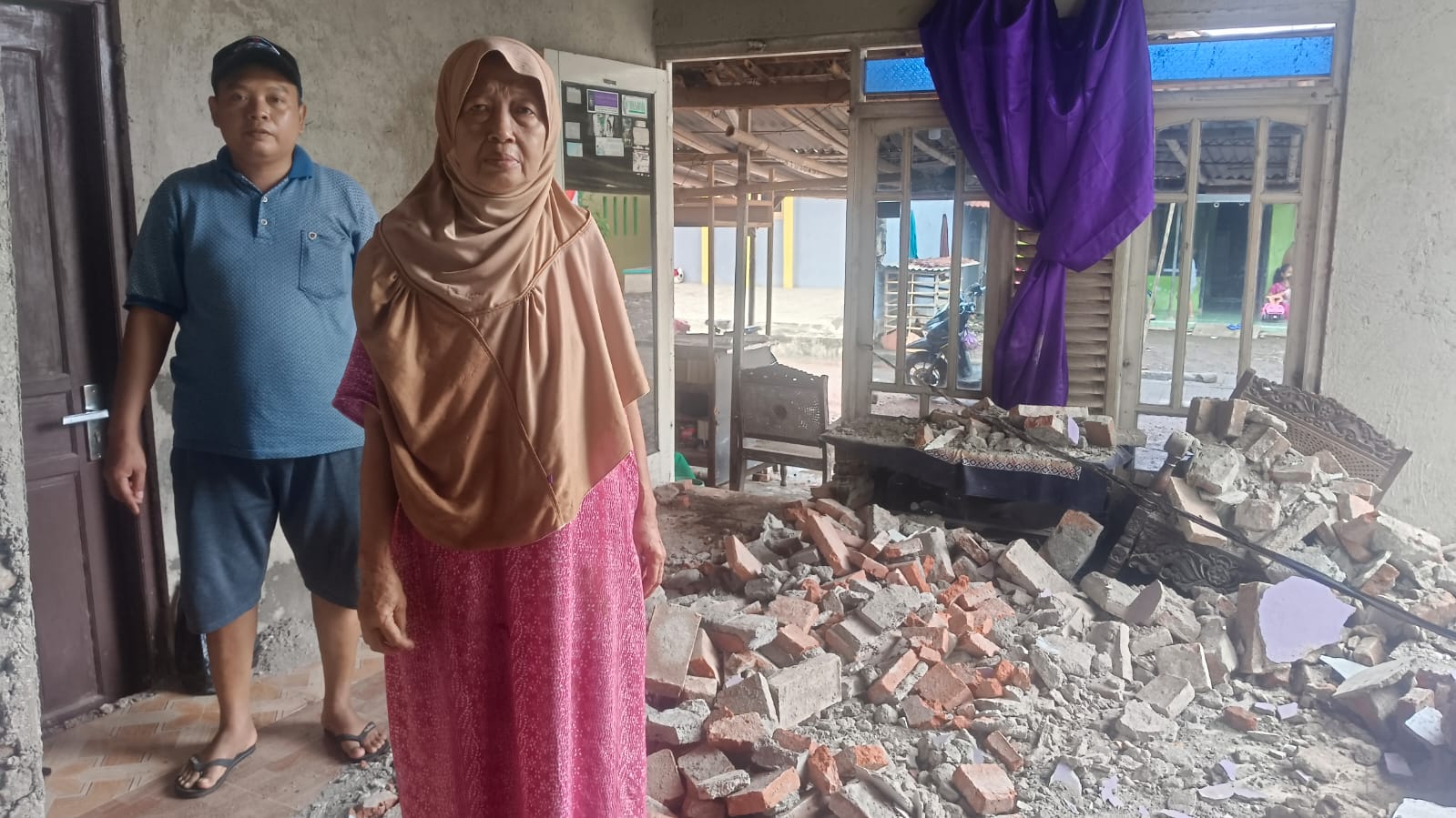 Tembok Rumah di Pekuncen Wiradesa Ambruk, Penghuni Luka Ringan
