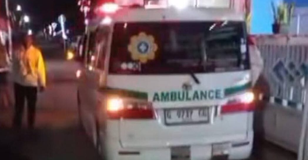 Tragedi di Tengah Karnaval, Warga Terjatuh dari Mobil Pikap Pembawa Sound System