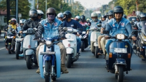 Motoran Semarang-Demak, Ahmad Luthfi dan Taj Yasin Bagikan Bansos untuk Warga Terdampak Rob