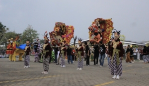 PT BIG Brebes Semarakkan Karnaval HUT RI ke-80, Tampilkan Barongsai hingga Teatrikal Pahlawan