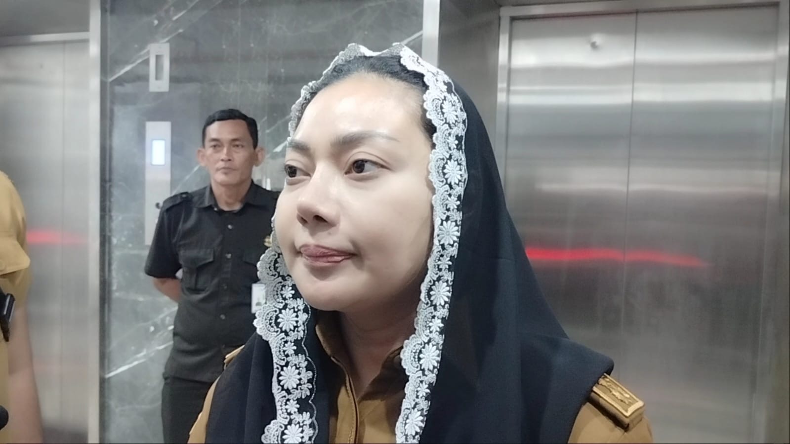 Polisi Selidiki Runtuhnya Atap KPT Brebes, Bupati Paramitha Tanggung Biaya Pengobatan Korban Hingga Sembuh