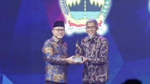 Pemprov Jateng Terima Penghargaan Daerah Peduli Ketahanan Pangan