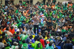 Gubernur Ahmad Luthfi Gratiskan Biaya SIM Mati Ratusan Pengemudi Ojol