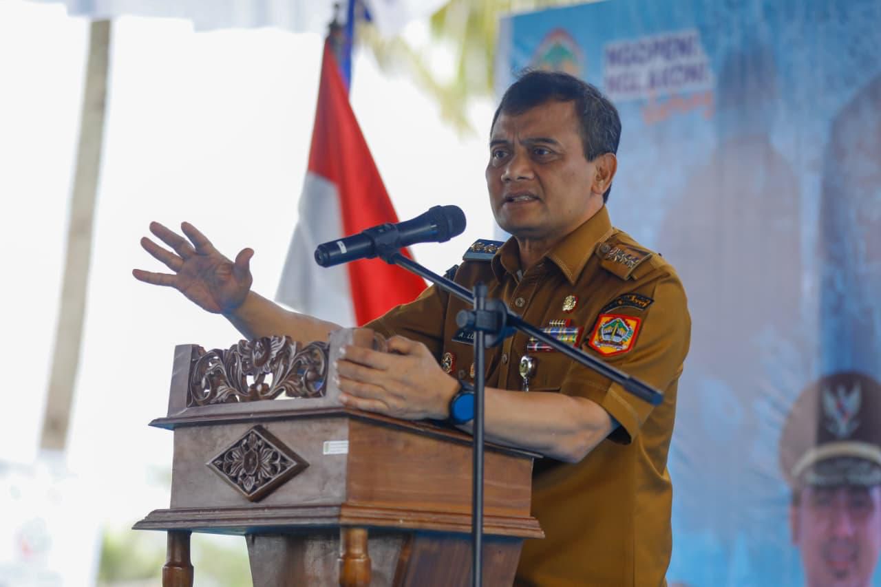 Atap Teras Gedung Pemkab Brebes Roboh, Gubernur Ahmad Luthfi Tegaskan Penyelidikan Dilakukan dan Pelayanan Tetap Berjalan