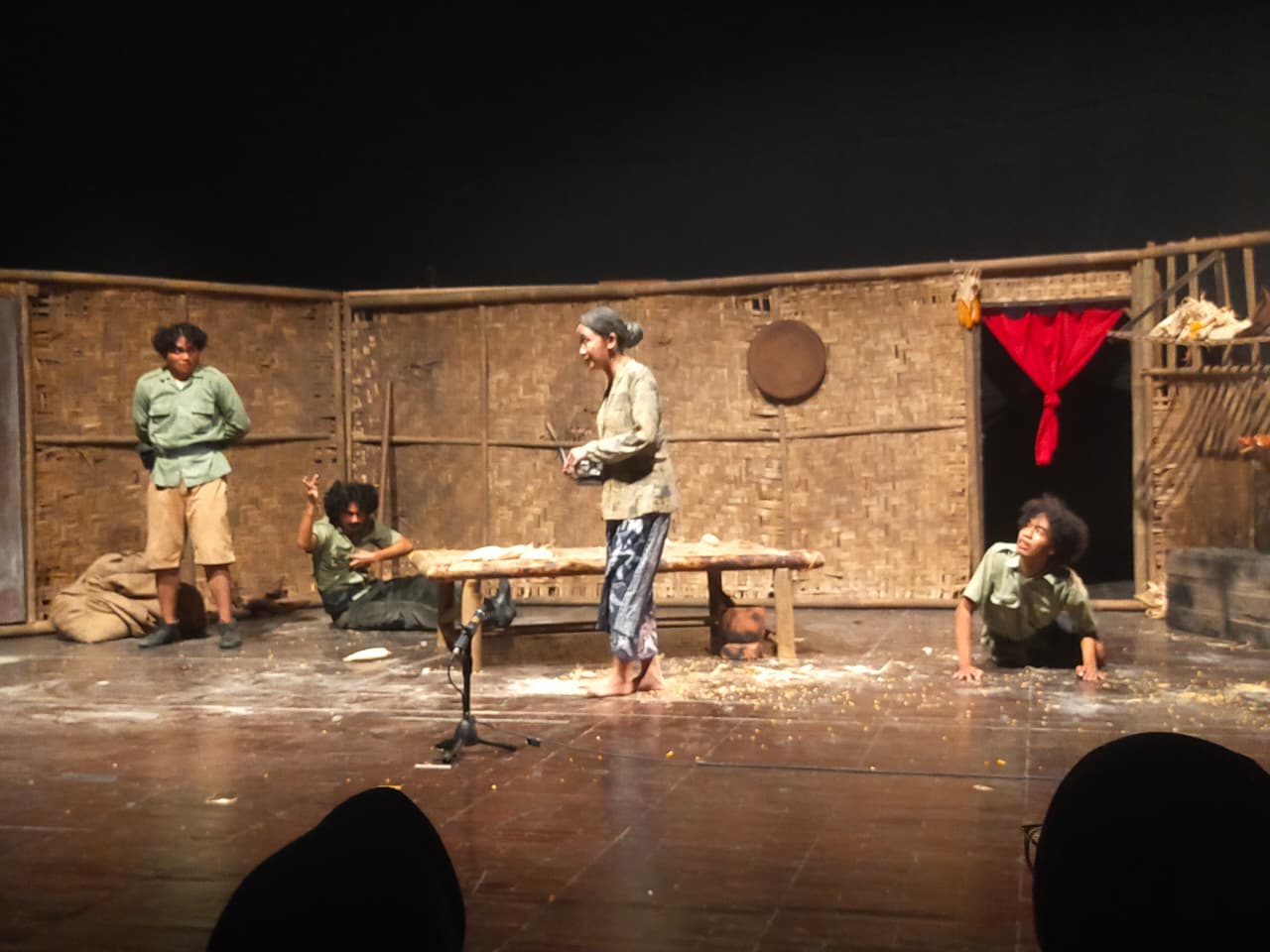 Teater Terjal UGM Tampil di Taman Budaya Tegal, Sajikan Drama dan Monolog Satir Kritik Sosial