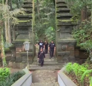 Sowan ke Astana Mangadeg, Menelisik Kisah Tiji Tibeh Pangeran Sambernyawa