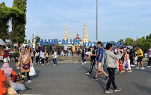 CFD Alun-Alun Tegal Jadi Ruang Rekreasi Warga, Kuliner Sehat Ikut Memanjakan Lidah