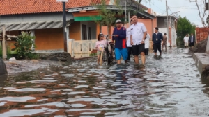 Warga Pesisir Tegal, Brebes dan Pemalang Diminta Waspada, BMKG Prediksi Banjir Rob Dini Hari 16 September 2025