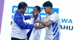 Gubernur Ahmad Luthfi Lepas Kontingen Pomnas XIX, Bidik Jateng Juara Umum