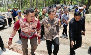 Rp 15,3 Miliar Dialokasikan untuk Konektivitas Ekonomi, Ahmad Luthfi Tinjau Jalan Todanan-Ngawen Blora