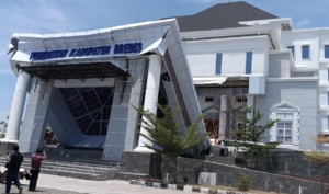 Ini Pengakuan Pekerja Soal Teras KPT Brebes Ambruk Saat Direnovasi