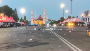 Euforia Berakhir, Bau Pesing Menyengat di Jalan Pancasila Kota Tegal